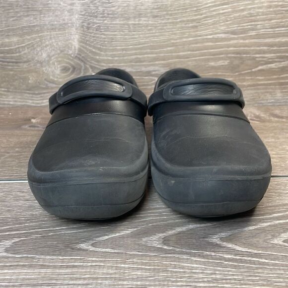 Crocs Mercy Black Rubber Women’s Size 9 Slip On Non Slip Work Clogs - Picture 2 of 11